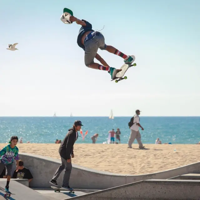 What To Wear When Skateboarding: Practical Style, Safety, And Comfort For Every Session (2026 Guide)